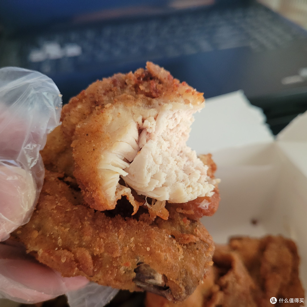 部分鸡肉，肉眼可见的干
