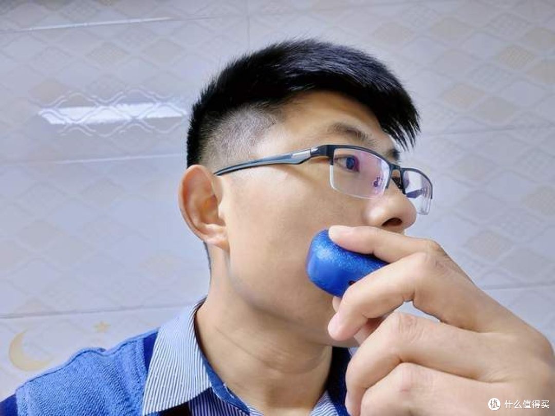 男生很难拒绝的便携剃须刀-须眉硬糖派剃须刀