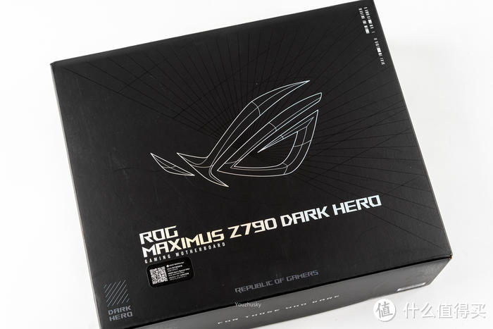 钛灰长方体——ROG Z790 DARK HERO+ ROG 4090+ ABEE PIXEL ONE装机分享