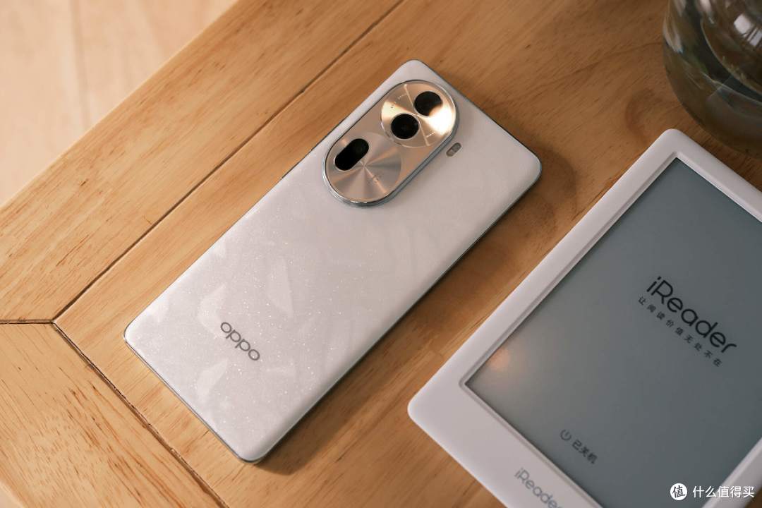 OPPO Reno11测评,2000元档位必选,录视频都可以大光圈景深虚化