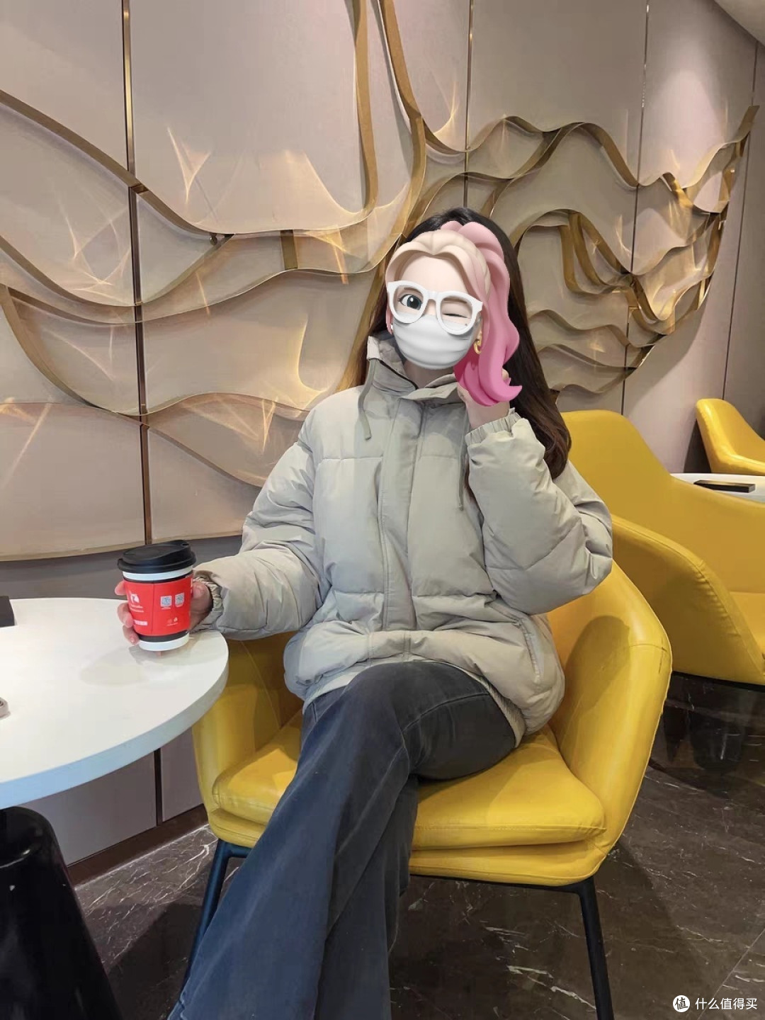 冬季如何选择一款时尚棉服，让你在冬季成为最美的风景线!