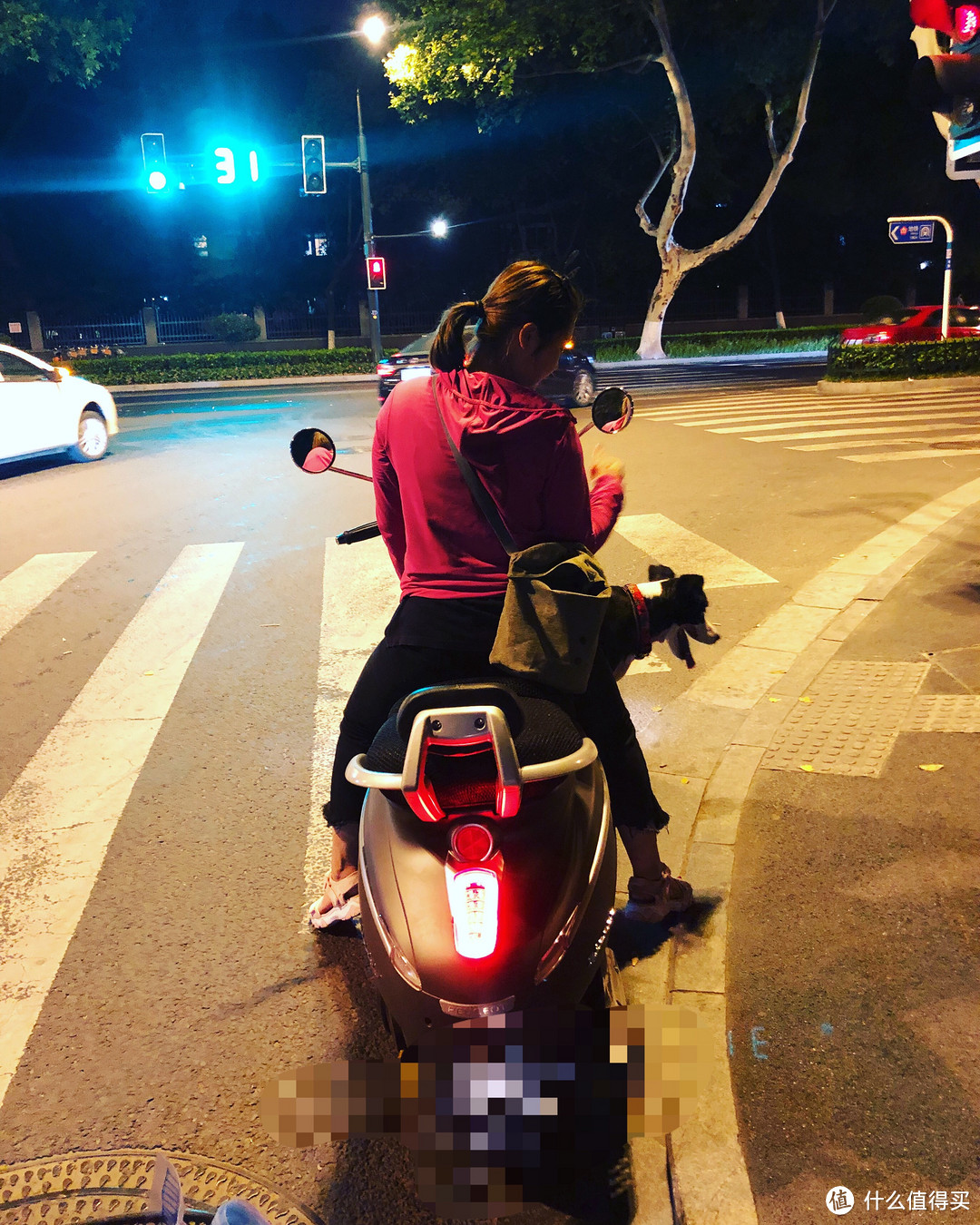 夜骑小摩托兜风