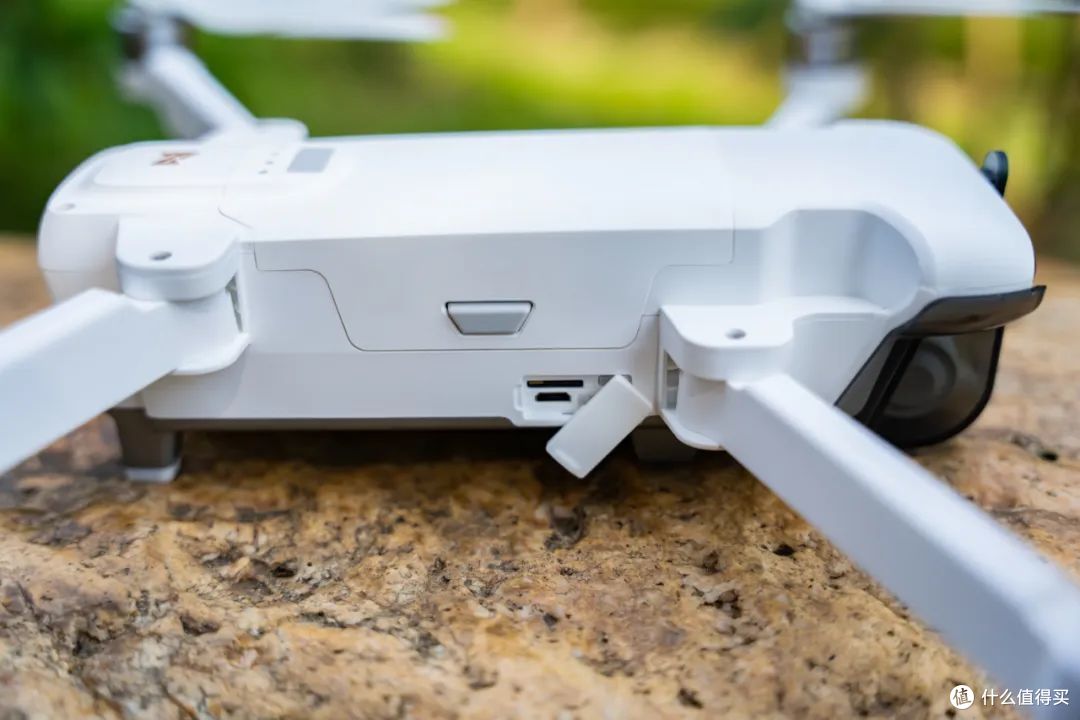 小米旗下新款无人机，对标大疆Mini4Pro，支持4G图传+大传感器！飞米X8Pro值得买吗