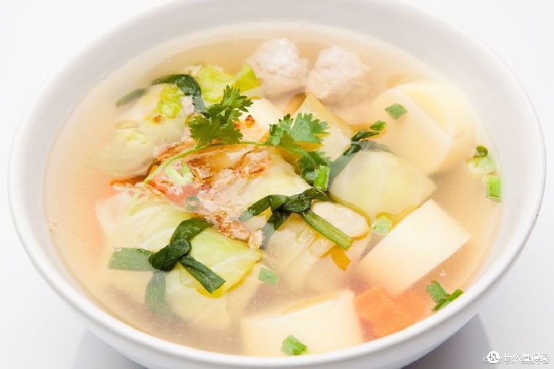 白菜豆腐三鲜汤的做法，越吃越暖和！
