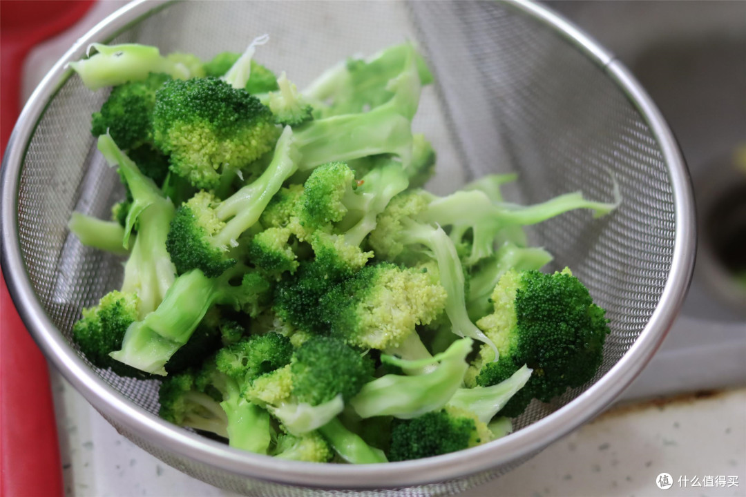 冬季呼吸道疾病多,少吃3种发物,多吃5样高维C食物,加强抵抗力
