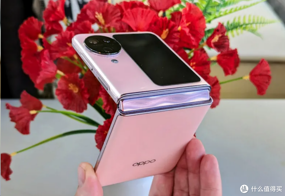 独特设计的魅力！OPPO Find N3 Flip上手评测：新翻盖式设计成为亮点