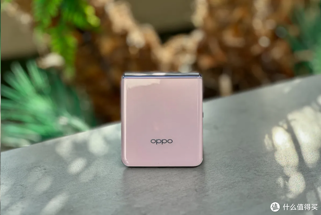 独特设计的魅力！OPPO Find N3 Flip上手评测：新翻盖式设计成为亮点