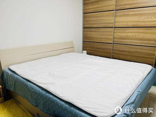 水暖毯为何更加安全?了解一下8H 小静智能恒温除螨水暖垫。