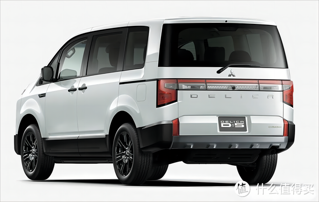 三菱得利卡d:5特别版发布!定位四驱越野mpv,售价约22万元