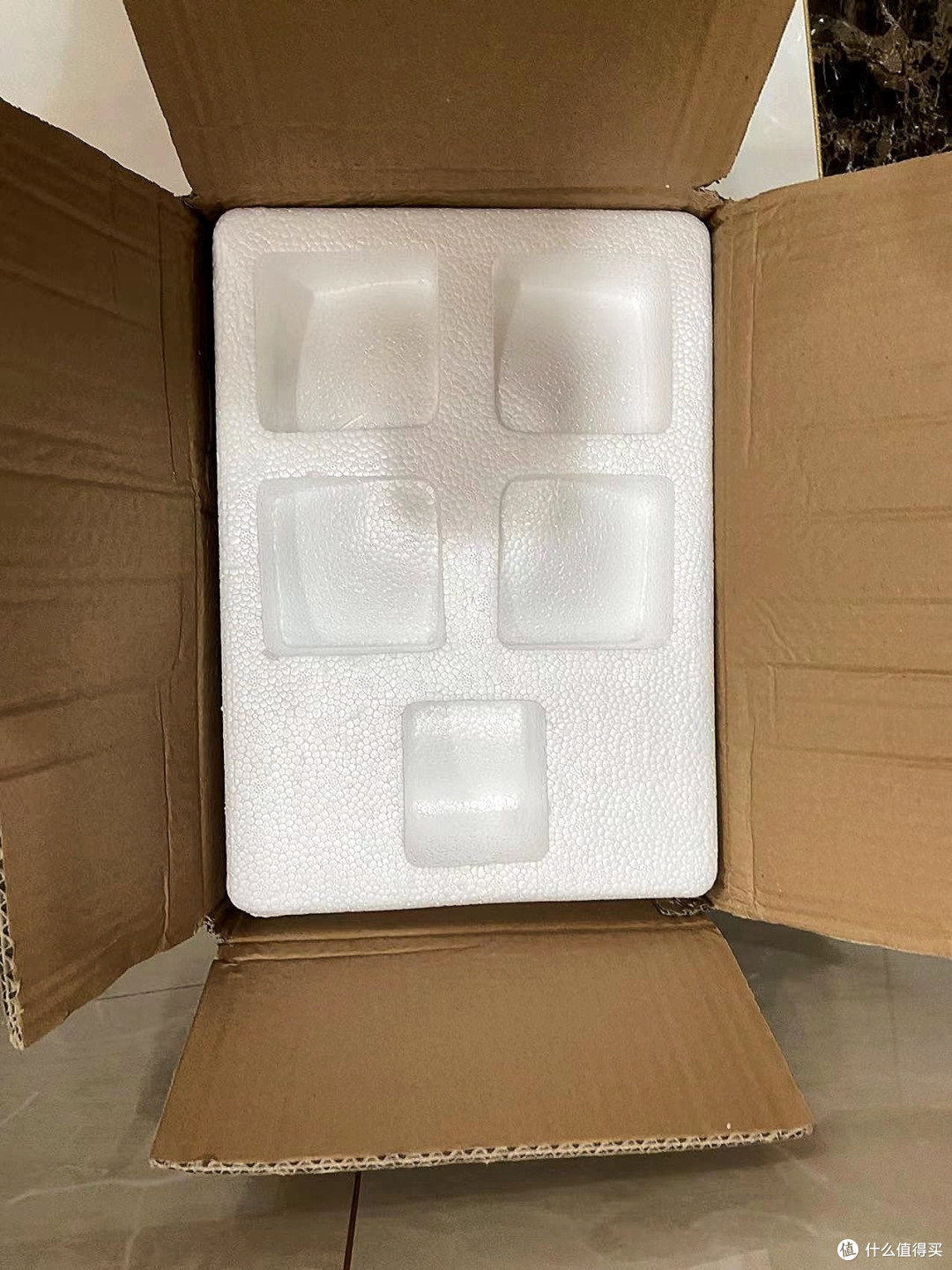 「美酒品尝攻略」:一杯美酒,味蕾的盛宴