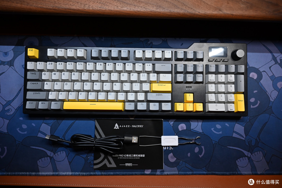 办公码字好助手不到300元的104满配客制化三模键盘附鼠标搭配