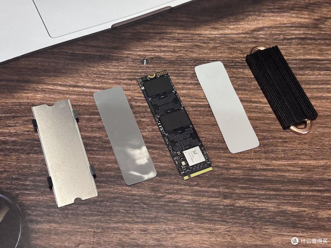 享受快体验，ORICO J-10 SSD 固态硬盘+M2HS3散热片组合