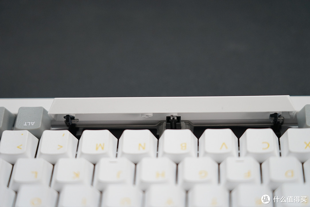 一个磁吸脚撑的键盘更新——IQUNIX ZX75重力波TOP机械键盘浅说