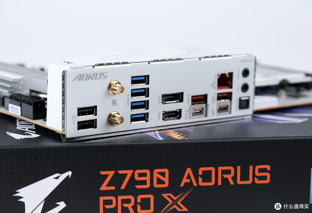 想玩8000MHz+高频DDR5内存,主板应该怎么选?技嘉Z790冰雕X主板实力推荐