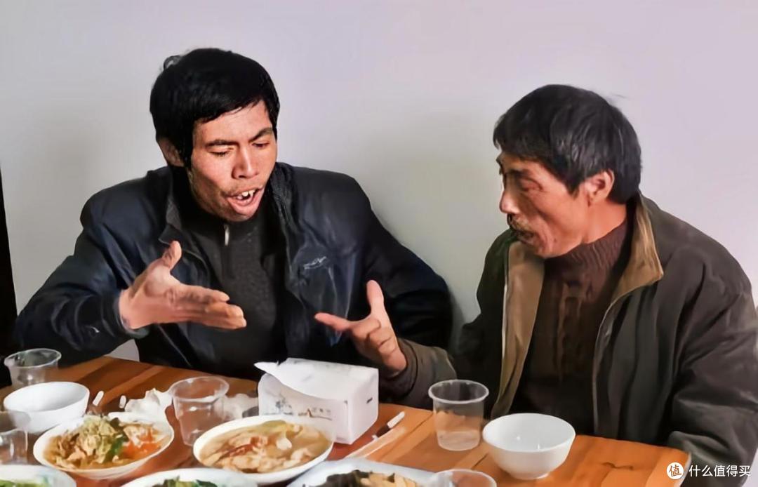 酒桌上喝酒的时候，要是有人说这3句话，都是假的别当真