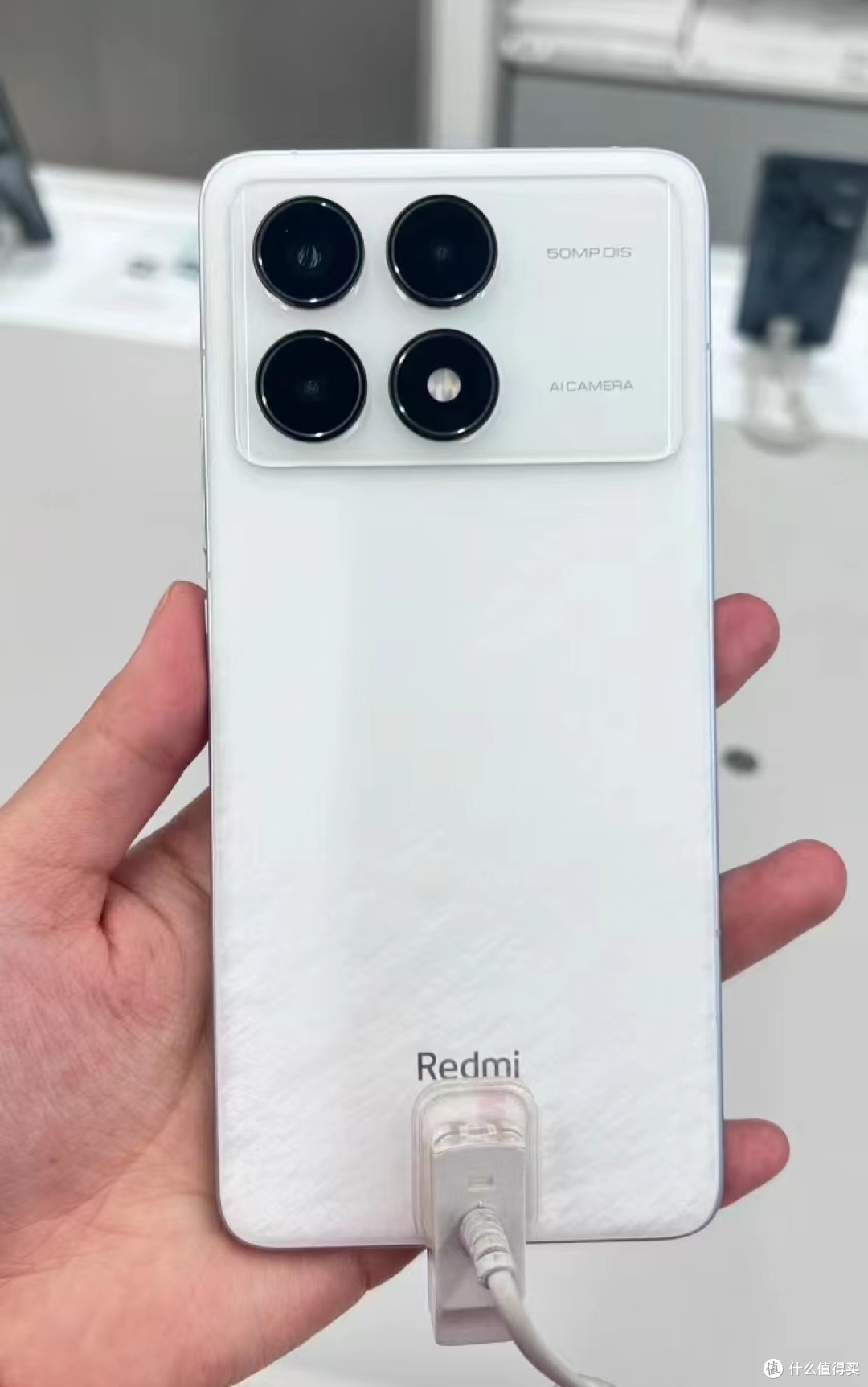 新发布的红米K70系列手机,有哪些特点?哪一个型号最值得买?