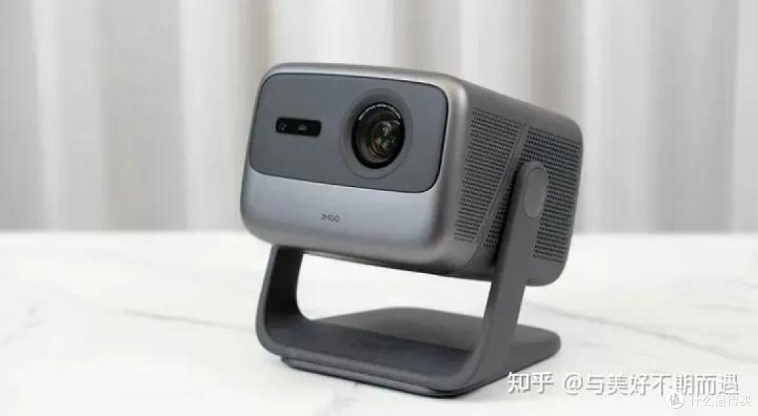 坚果N1S Pro三色激光+4K,让家用投影仪更专业