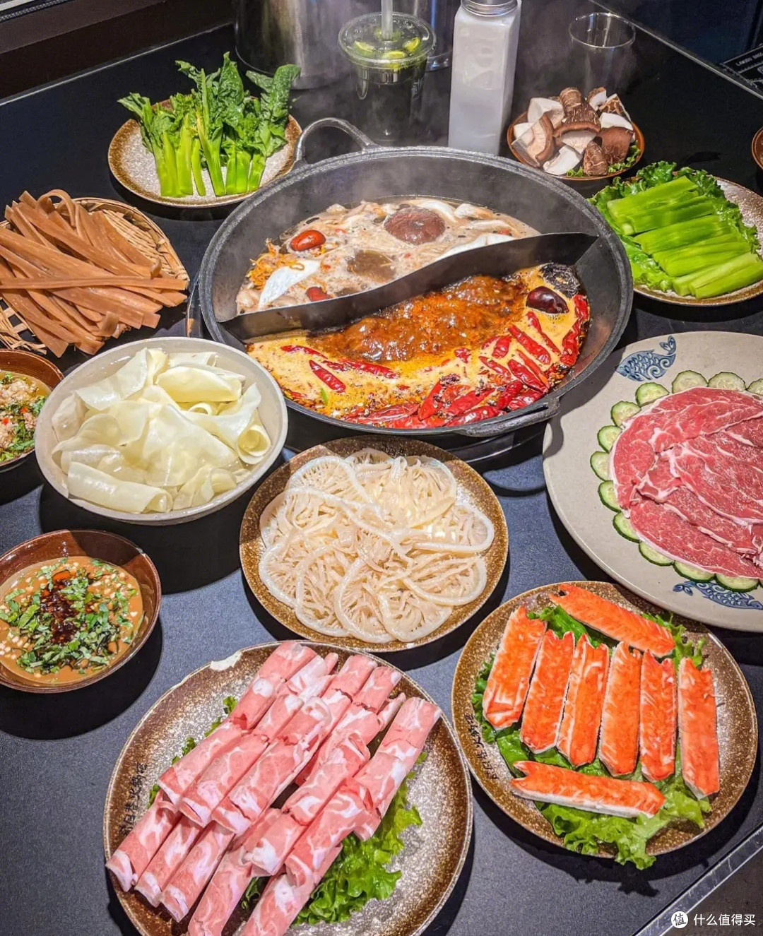 冬天最适合吃火锅了