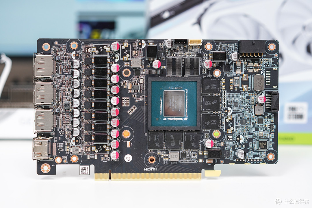 索泰 RTX 4070 Ti TRINITY OC 月白显卡评测:超越边界的性能与美学