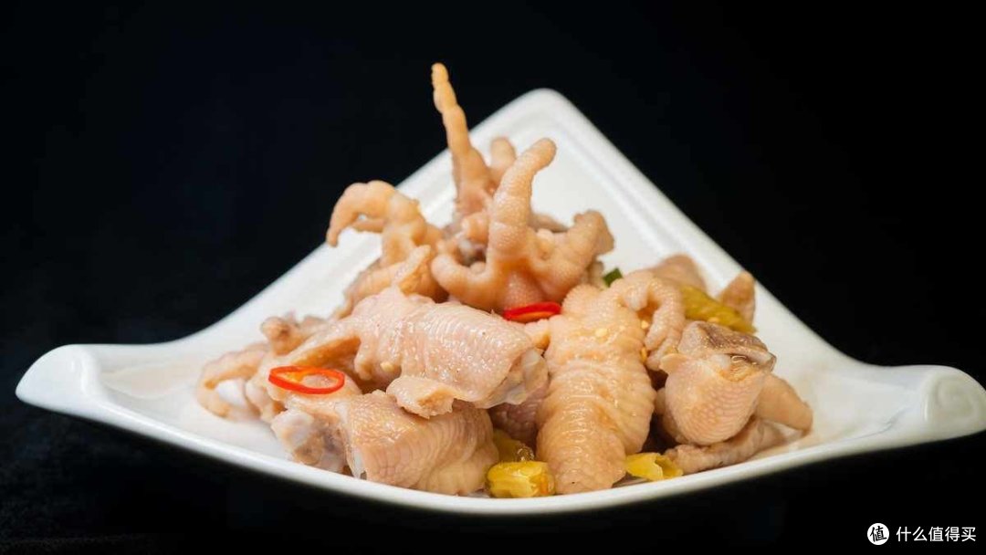 泡椒鸡爪:口感辣爽,一口接一口的上瘾美味!