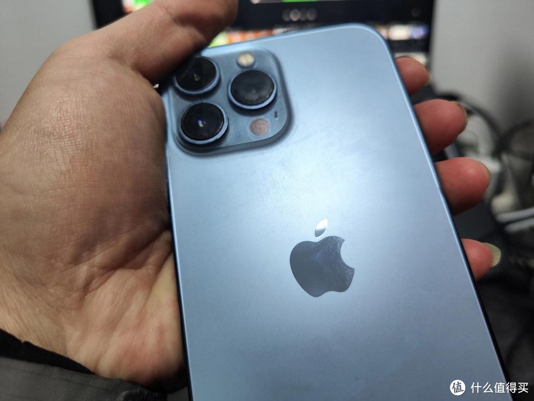 iPhone15 Pro Max降价1501元，钛金属+苹果A17Pro+4422mAh大电池