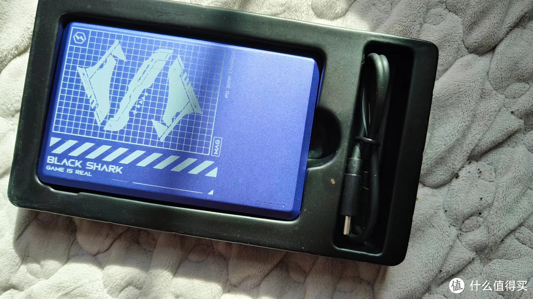 黑鲨2pro手机补电图片