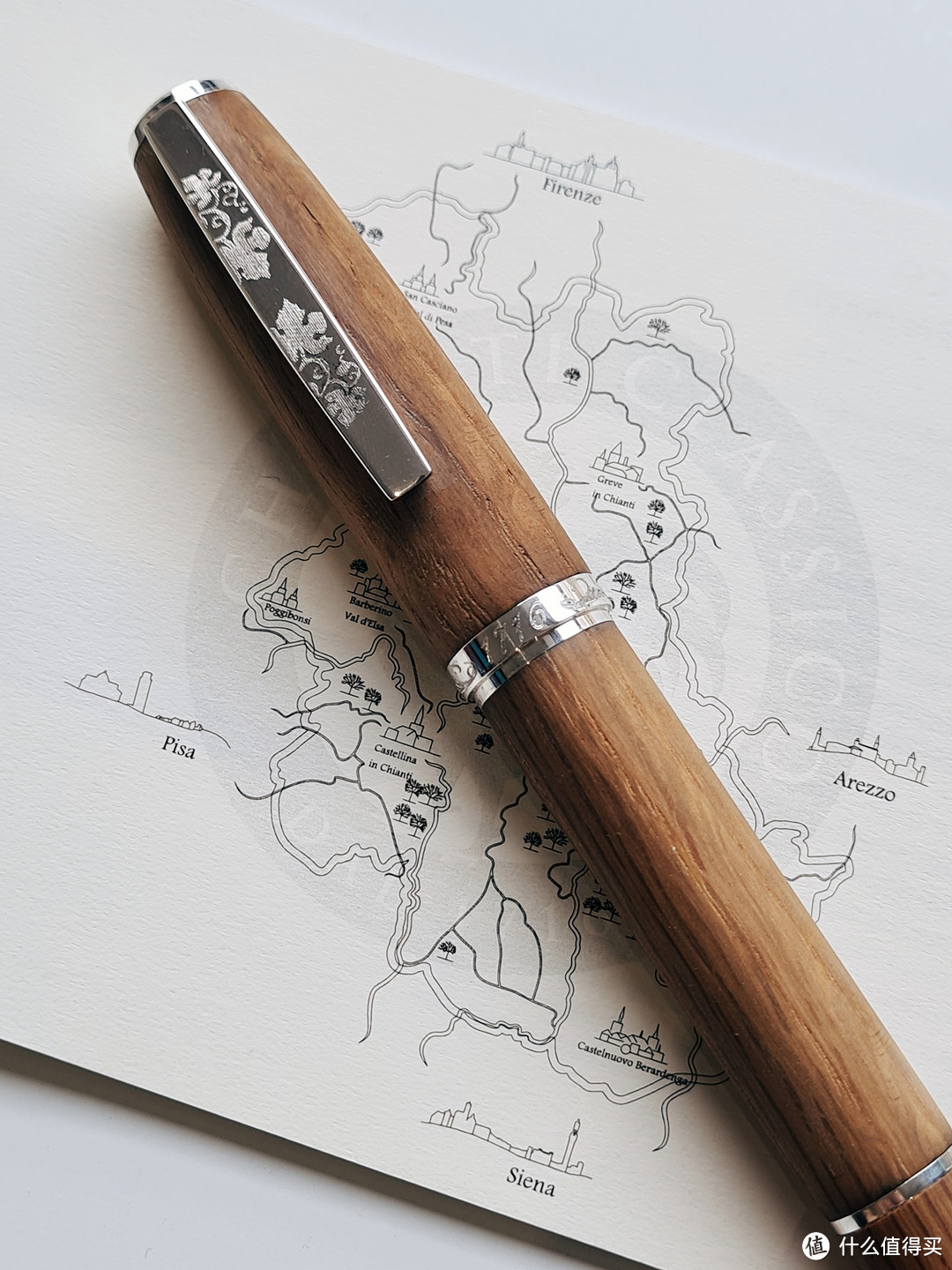 高级钢笔独有的特征：不怕纯银贵金属，就怕笔握雕地图