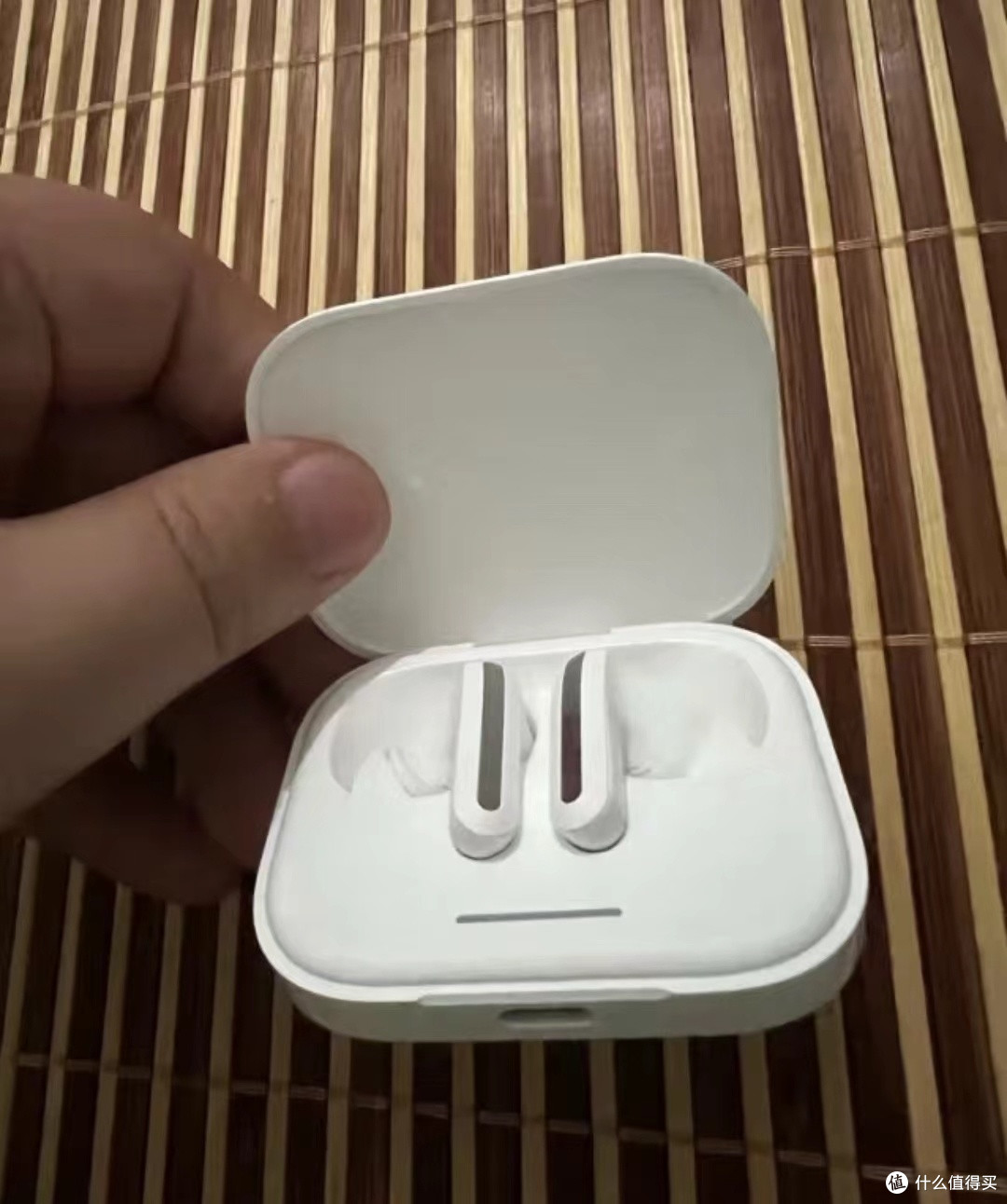 【红米Buds5蓝牙耳机:出色音质与舒适佩戴的完美结合】