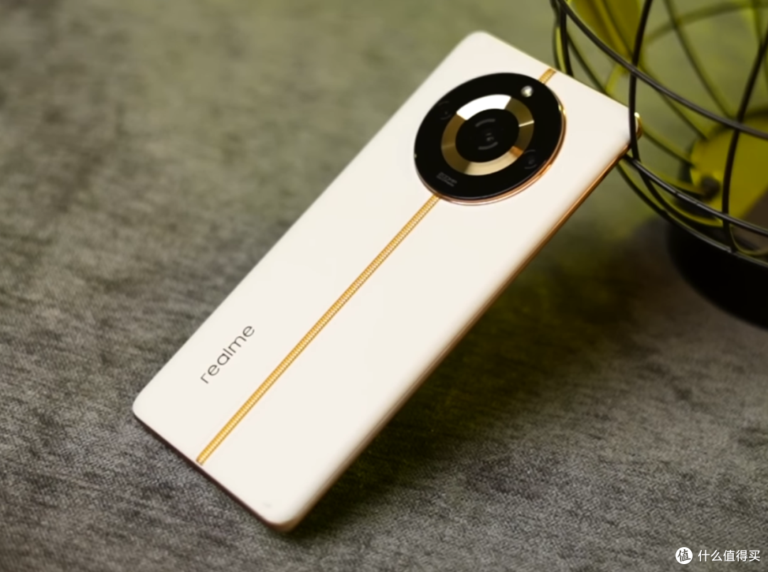 2亿影像+100W+5000mAh，旗舰品质手机，如今12G+256G仅1599元