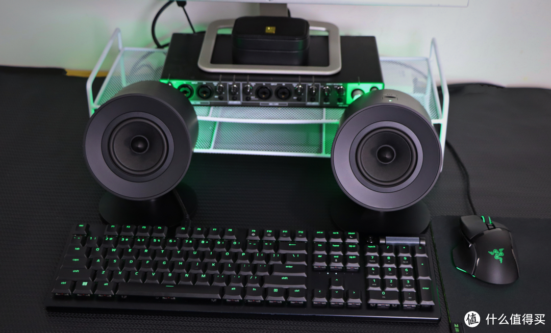 Razer雷蛇天狼星V2音箱评测：THX音效加持，游戏、HiFi音效可调