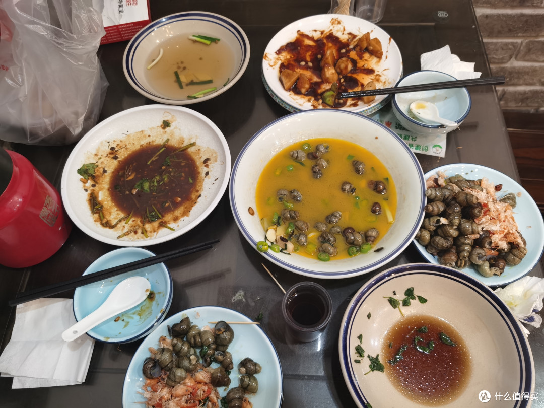 打卡特色无锡菜老牛窝里，偏甜口的香菜拌腰花，口味很特别！