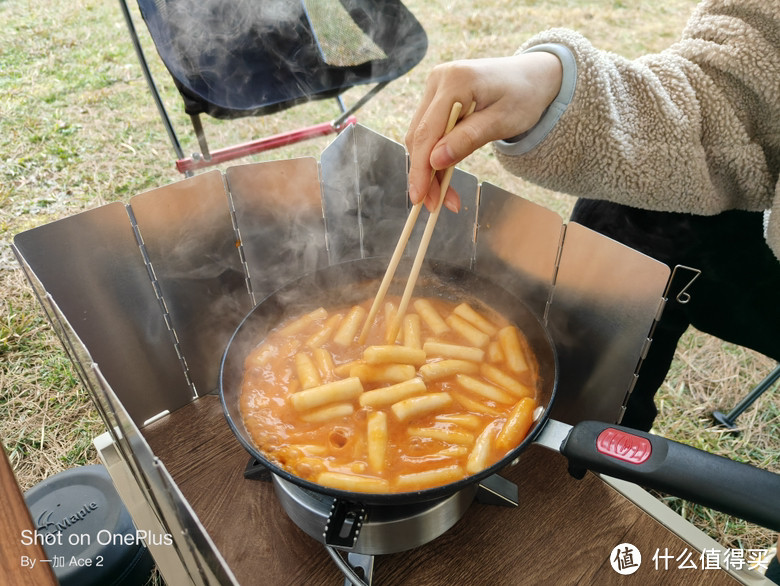 户外聚趴吃香香！一个炉子搞定炭烤、火锅、煎炸、围炉煮茶！带上奔驰聚趴炉，让味蕾奔涌吧！