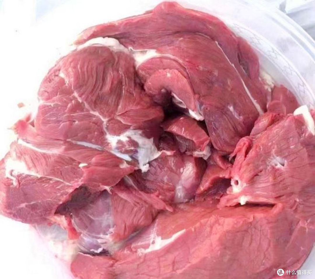 牛肉用热水焯水还是冷水焯水？