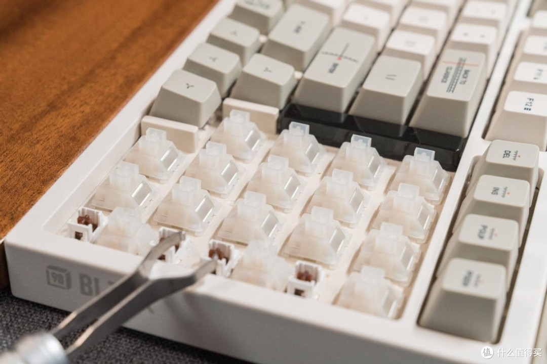 lQUNIX自研璞玉轴,直冲轴体天梯榜二,沉迷HIFI码字快感