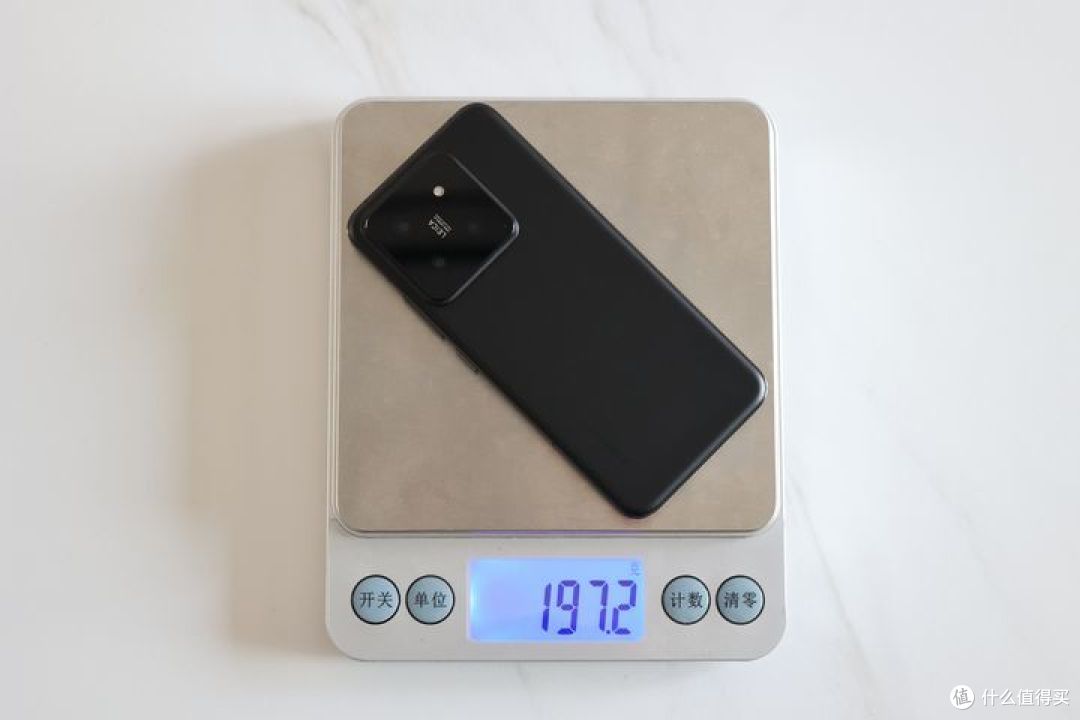 小米14上手体验：小屏爱好者的最佳搭档，小巧瓷实，旗舰均衡