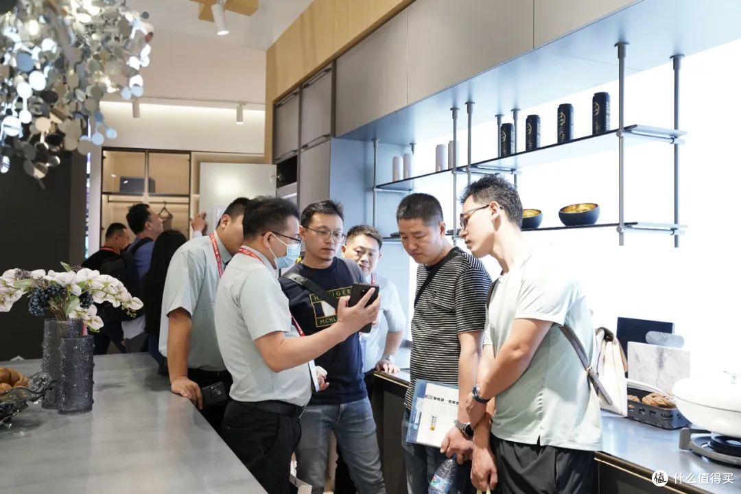CBD深圳|百能家居:坚持差异化路线,成为不锈钢定制家居“领跑者”