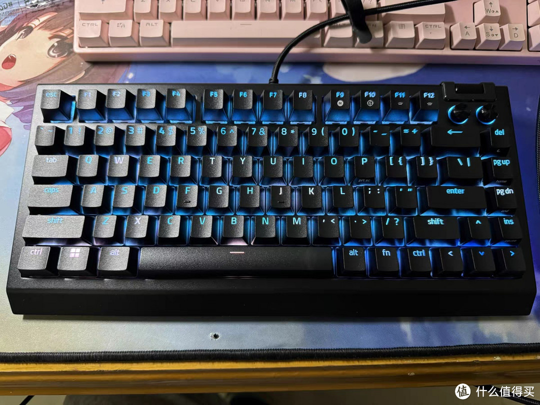 雷蛇黑寡妇 V4 机械键盘：极致游戏体验的利器