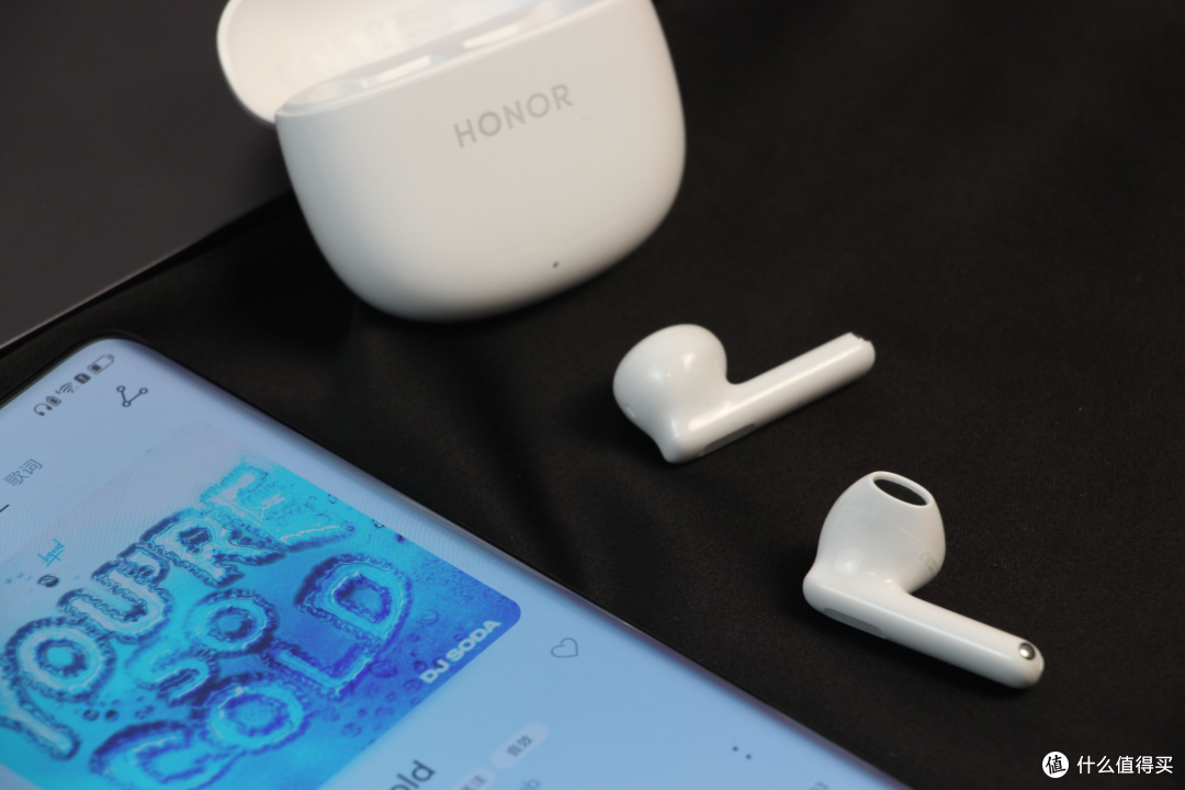 荣耀Earbuds X6测评:长续航、颜值在线,百元级的越级实力派
