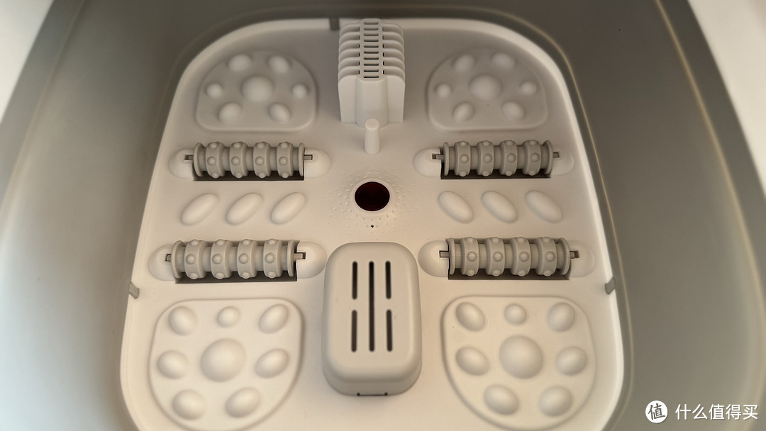 小熊折叠足浴盆外观和实力有点差距