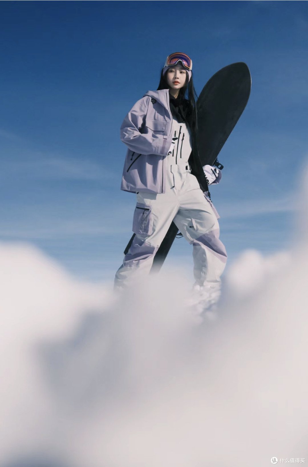 雪服： 迪桑特 手套： 酷峰