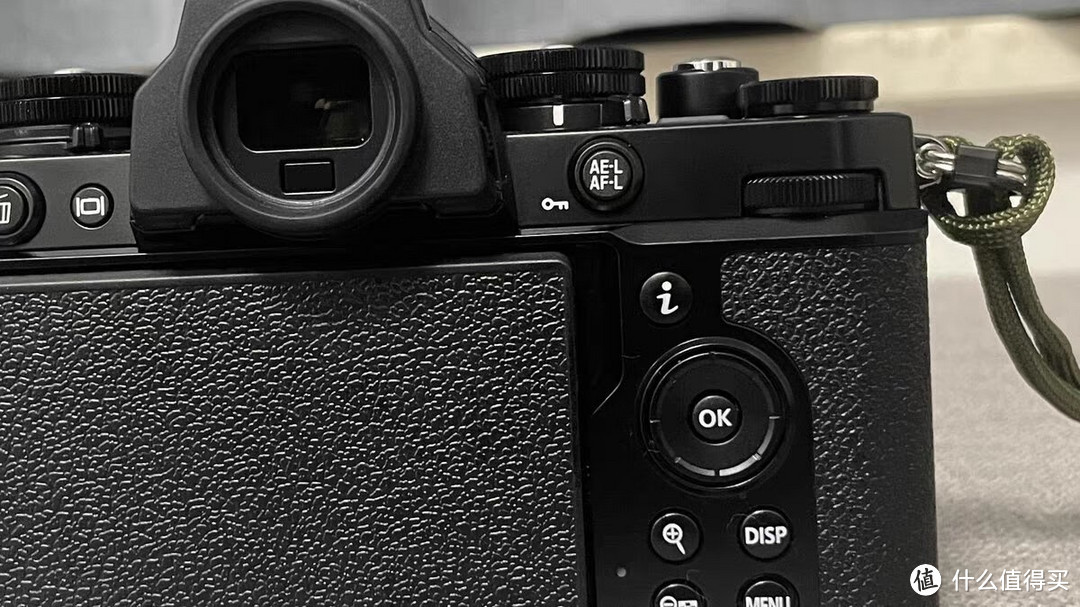 入门级尼康Zfc微单相机：复古魅力与现代科技的完美融合
