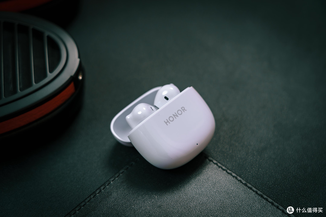荣耀Earbuds X6 上手体验：百元级搅局者，音质纯净是关键