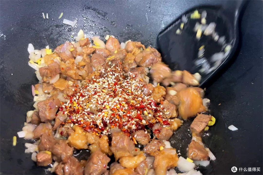 老话:十女九寒,大雪过后,建议女性多吃6物,手脚暖和气血足