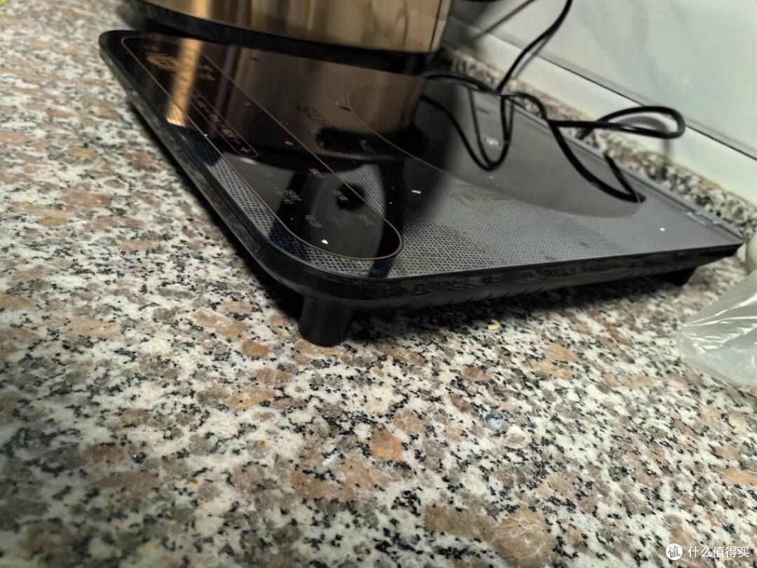 苏泊尔电磁炉:打造精致厨房,尽显法式优雅