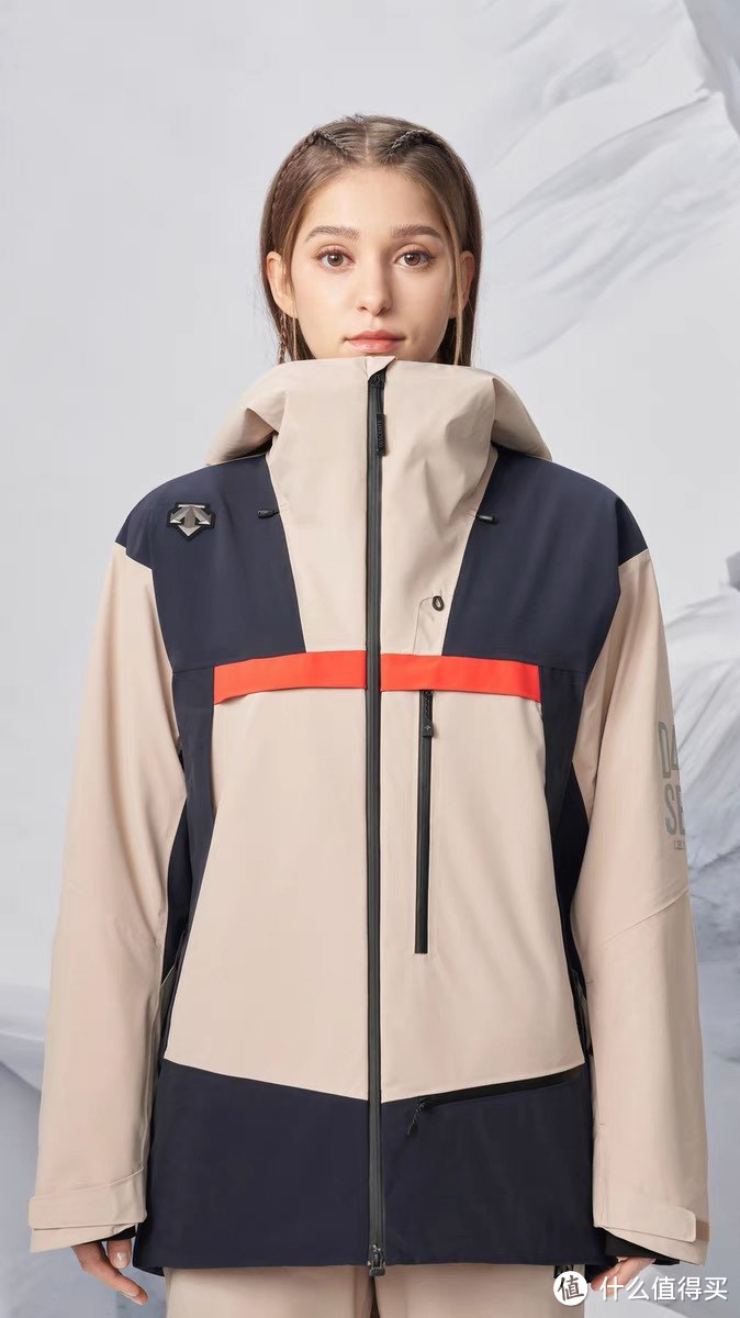 迪桑特SNOWBOARD系列滑雪服：技术与时尚的完美融合