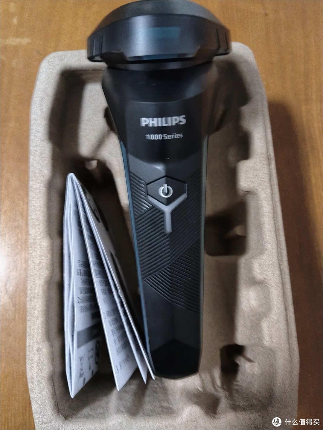 飞利浦（PHILIPS）电动剃须刀新1系 小旋风刮胡刀：轻松净剃，舒适呵护面部肌肤