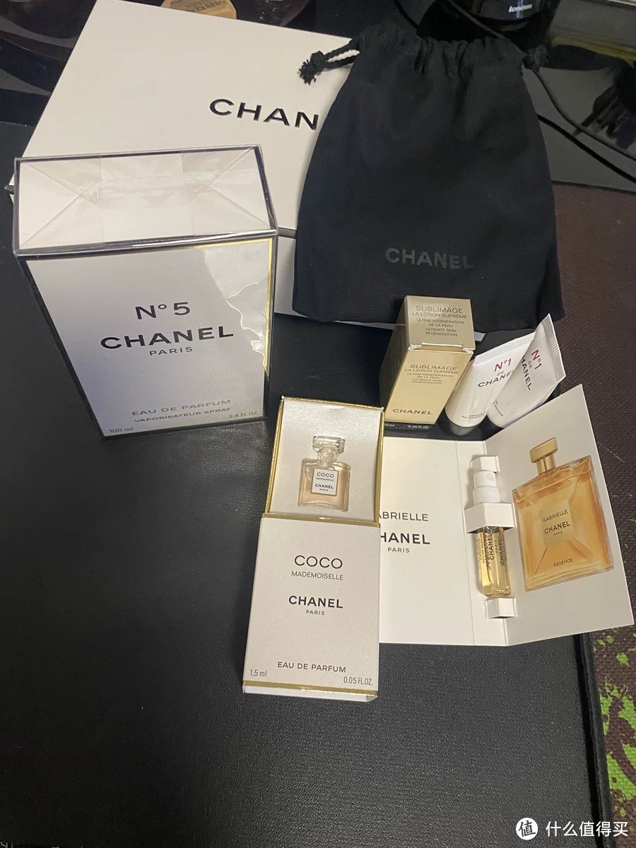 ￼￼香奈儿（Chanel）五号香水（经典）50ml（礼盒装）送女友 送老婆 礼物