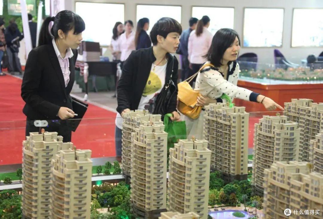 “60万存款没房子”和“100万房子没存款”,谁的日子过得更好?