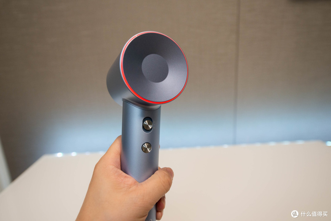 护发吹风机应该怎么选？等离子护发效果到底如何？四款国产热销护发吹风机横评，你想买的都在这里