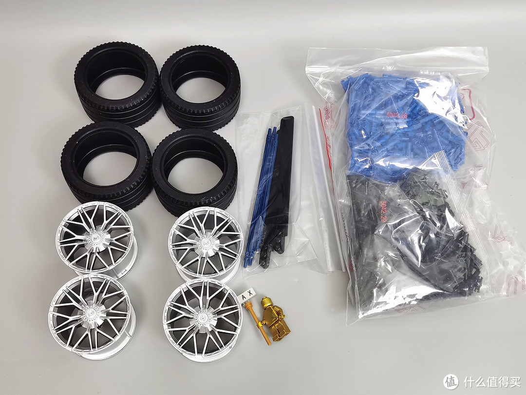 向传奇致敬!新款1:8 GT 科技组积木超跑